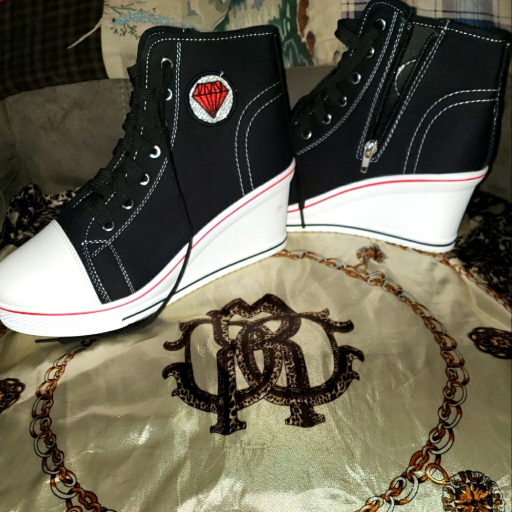 °•°Wedged high top converses•°•